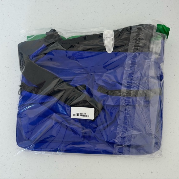 Baggu Medium Cargo Crossbody - Lapis - Picture 6 of 7